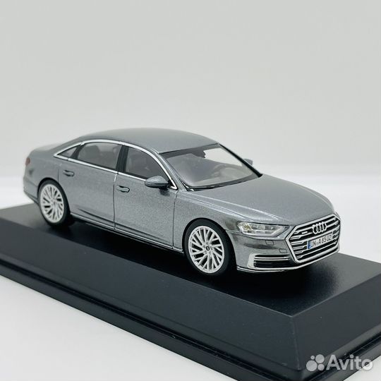 Audi A8L iScale 1:43