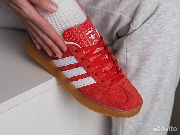 Adidas Gazelle Indoor Better scarlet gum