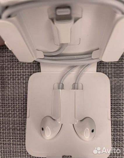 Наушники earpods