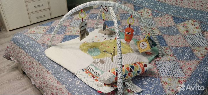 Детский развивающий коврик Fisher-Price гимнастика