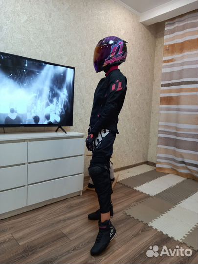 Женский шлем icon