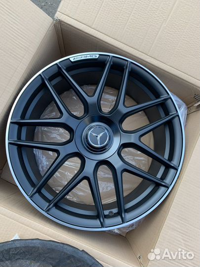 Колеса R22 Mercedes W463 Yokohama 285/45R22