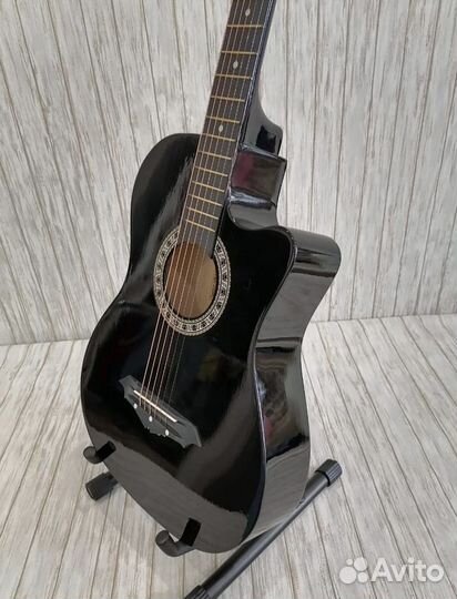 Гитара акустическая