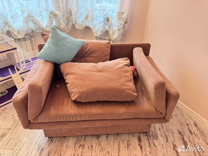 Кровать диван тахта софа бу