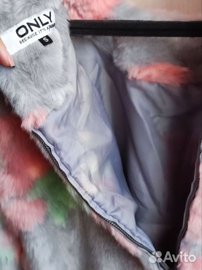 Пушистая кофта женская