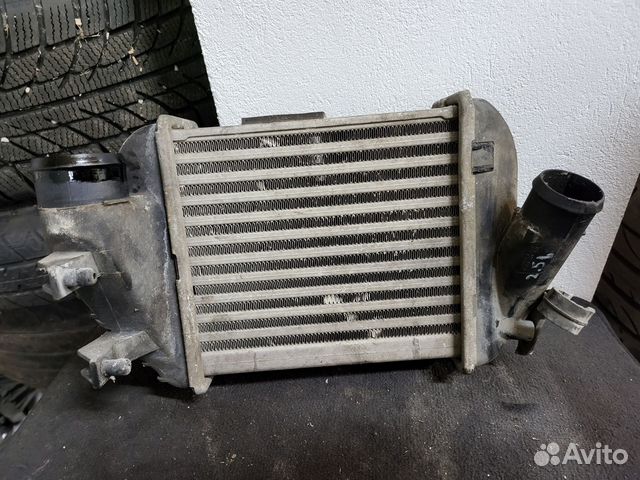 Радиатор интеркулер Audi