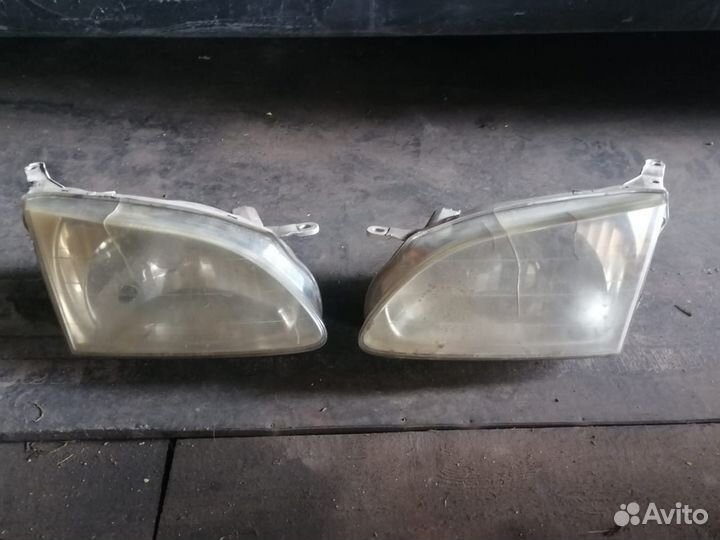 Фары на toyota corolla spacio