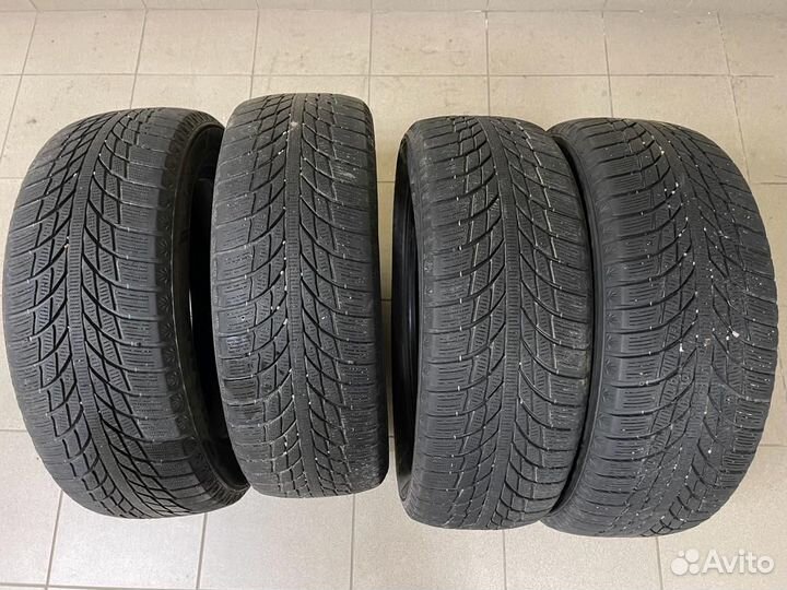 Kumho WinterCraft Ice Wi51 215/55 R17 98