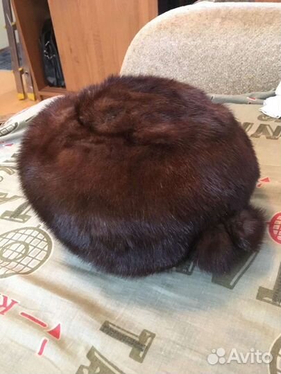 Шапка берет норковый