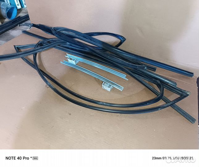 Резинки уплотнительные направляющие стёкол.Тлк 100