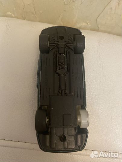 Модель автомобиля Welly Jaguar S-type