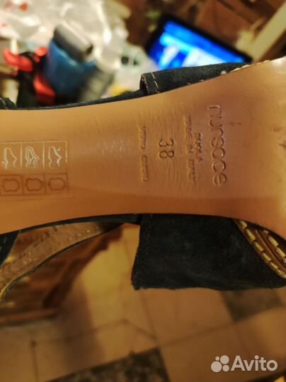 Босоножки женские натуральная замша 39