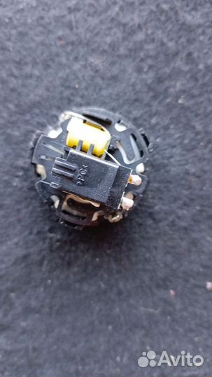 Динамик в крышку зеркала Ford Focus II