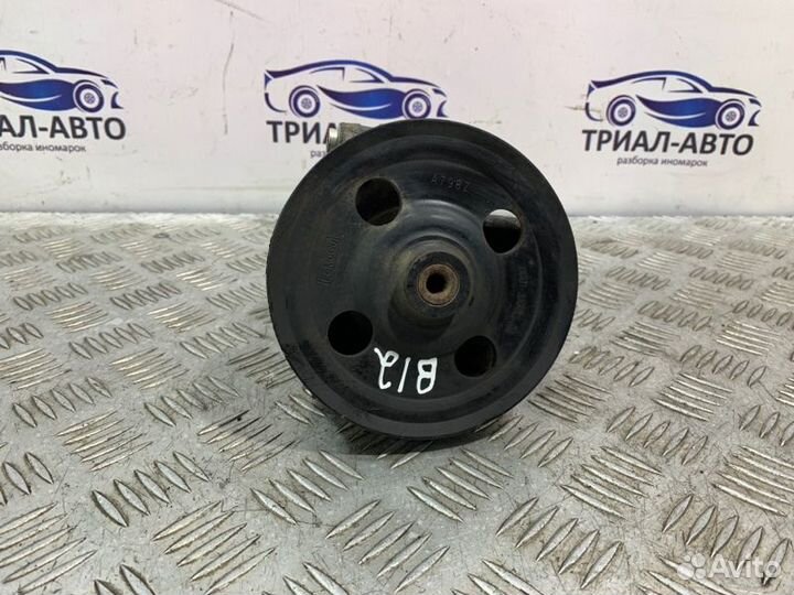 Насос гу Land Rover Freelander 2 2.2 diesel 2007