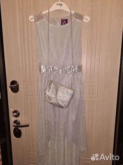 Платье нарядное с болеро, и сумочкой