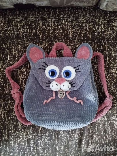 Детский рюкзачок ручной работы из плюшевой пряжи