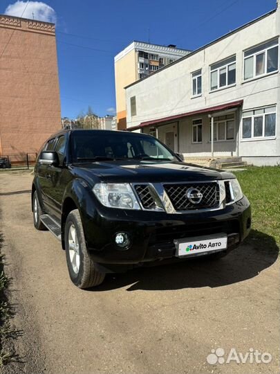 Nissan Pathfinder 2.5 AT, 2013, 143 000 км