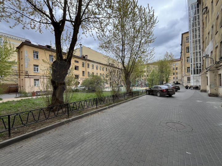 2-к. квартира, 57,6 м², 1/5 эт.