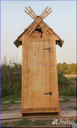 Уличный туалет деревянный KEY666