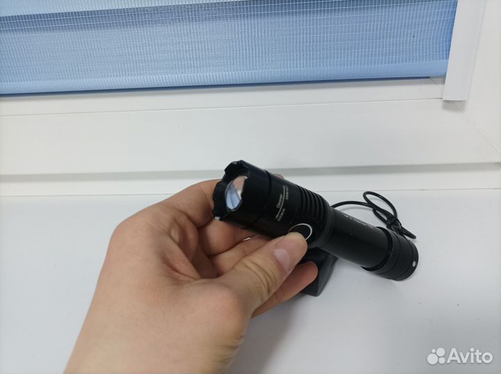 Фонарь ручной аккумуляторный