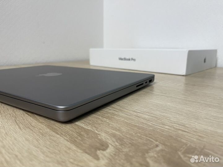 Apple MacBook Pro 14 M1 Pro 16Gb 1Tb