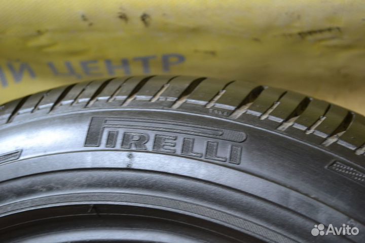 Pirelli P Zero Rosso 245/45 R17