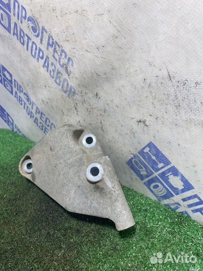 Кронштейн генератора Chevrolet Lacetti хэтчбек 1.4