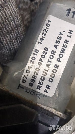 Стеклоподъемник электрический левый передний Toyota Verso