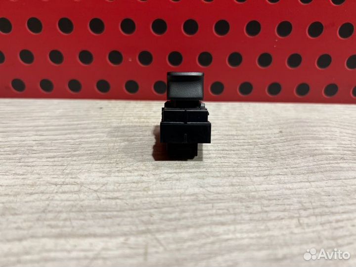 Кнопка стеклоподъемника Bmw 5 G30 B48B20A 2020