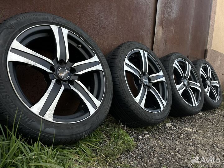 R18 Bridgestone Turanza T005 235/45, PCD 5x114.3 DIA 66.1