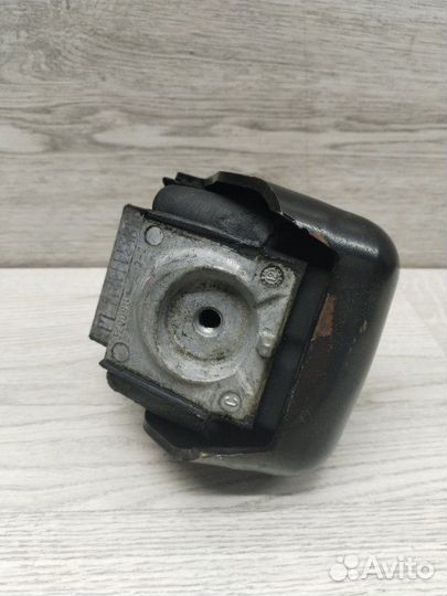Подушка двигателя Mercedes Sprinter 906 OM651 2013