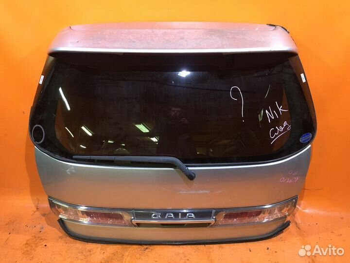 Крышка багажника Toyota Gaia acm10g