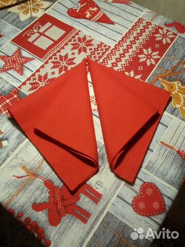 Скатерть новогодняя подарочная с салфетками