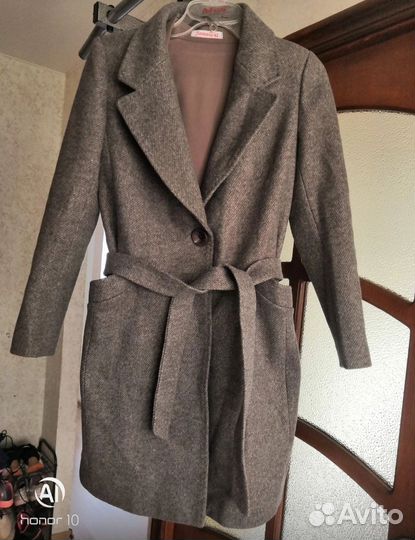 Пальто женское 42 44