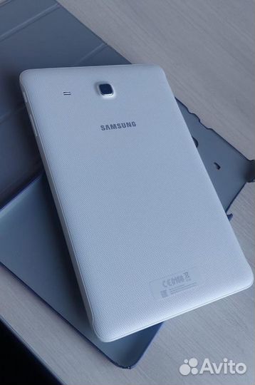 Samsung Galaxy Tab E SM-T561