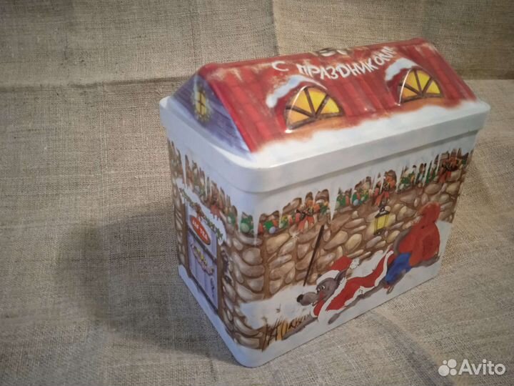 Жестяная банка из под чая