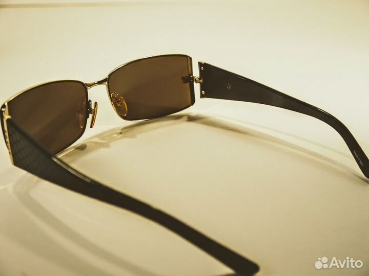 Солнцезащитные очки женские Loewe