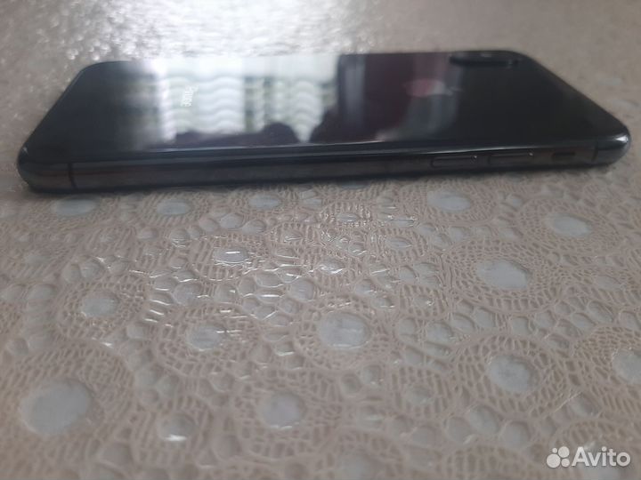 iPhone X, 64 ГБ