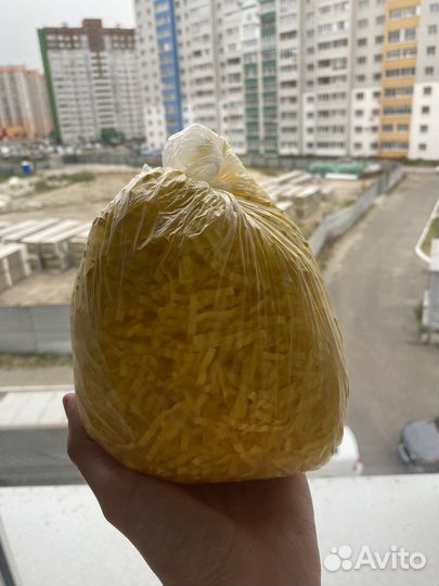 Бумажный наполнитель для подарков цвет желтый