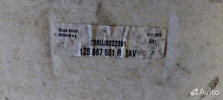 Skoda Octavia A5 обшивка потолка 1Z5867501