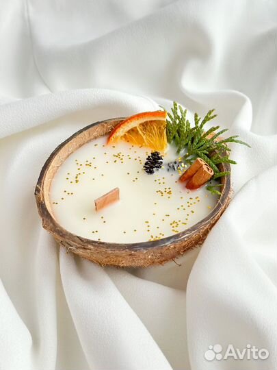 Свеча в кокосе