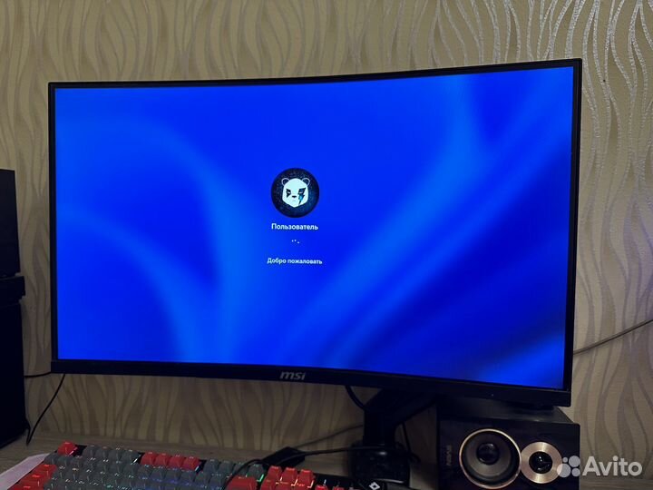 Изогнутый монитор 144 гц MSI Optix MAG27C