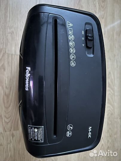 Шредер (уничтожитель бумаги) Fellowes M-6C