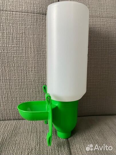 Поилка для кроликов и кур