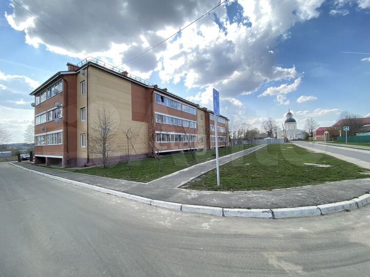 2-к. квартира, 80,9 м², 1/3 эт.