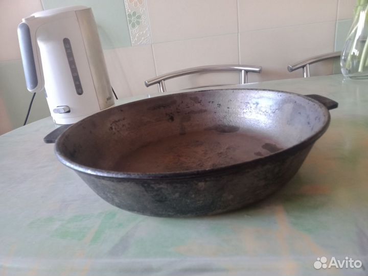 Чугунная сковорода