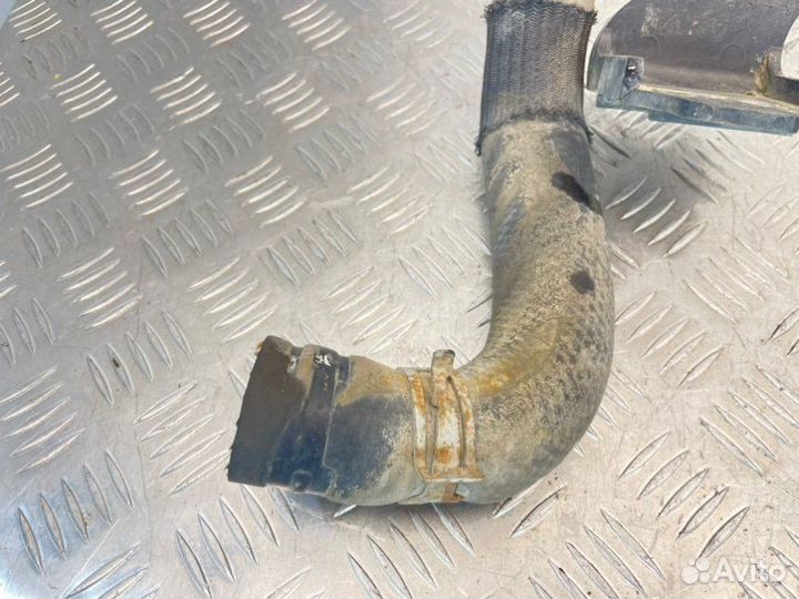 Патрубок радиатора Toyota Corolla ZRE151L 1zrfe