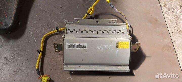 Подушка в Торпедо на Cadillac CTS