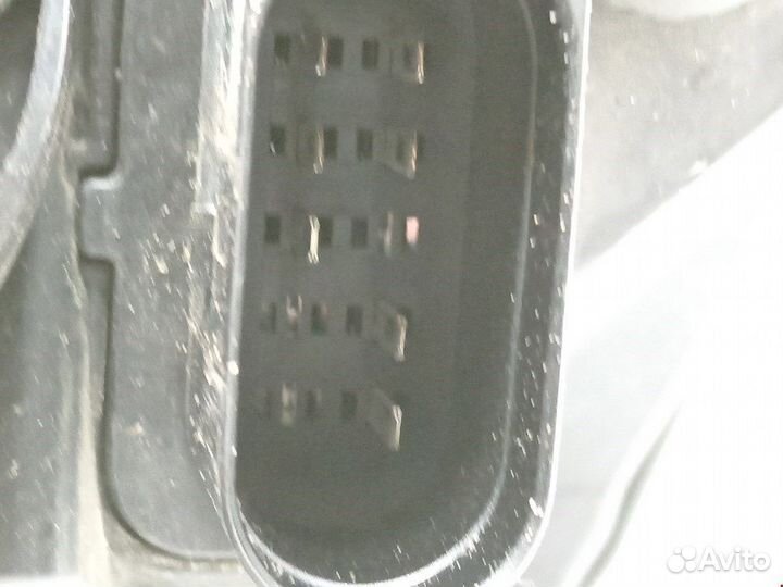 Фара передняя для Ford Focus 2 1480979