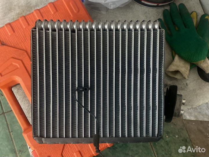 Радиатор печки kia sorento 2009года